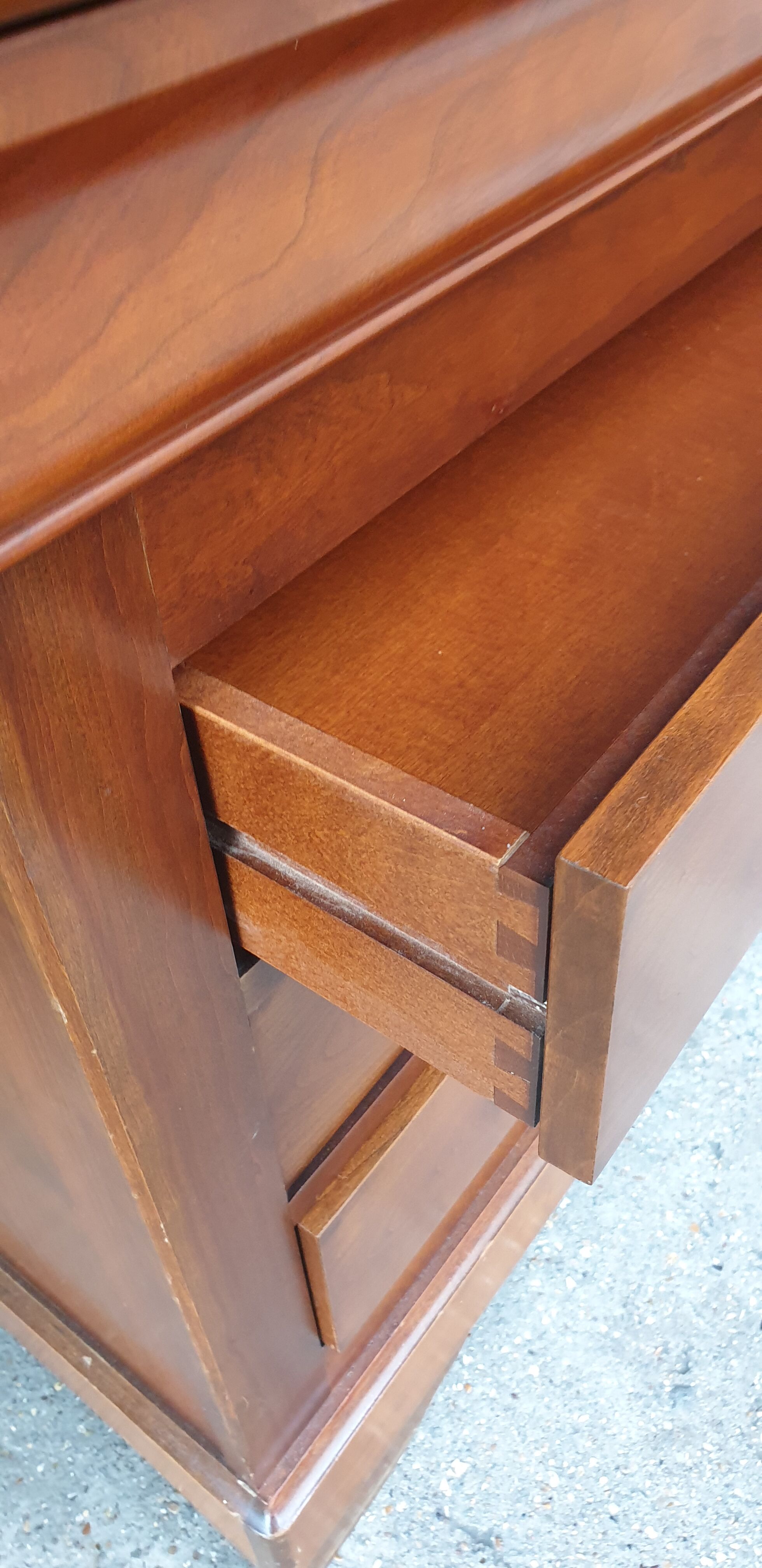 Louis Philippe style chest of drawers 4 drawers