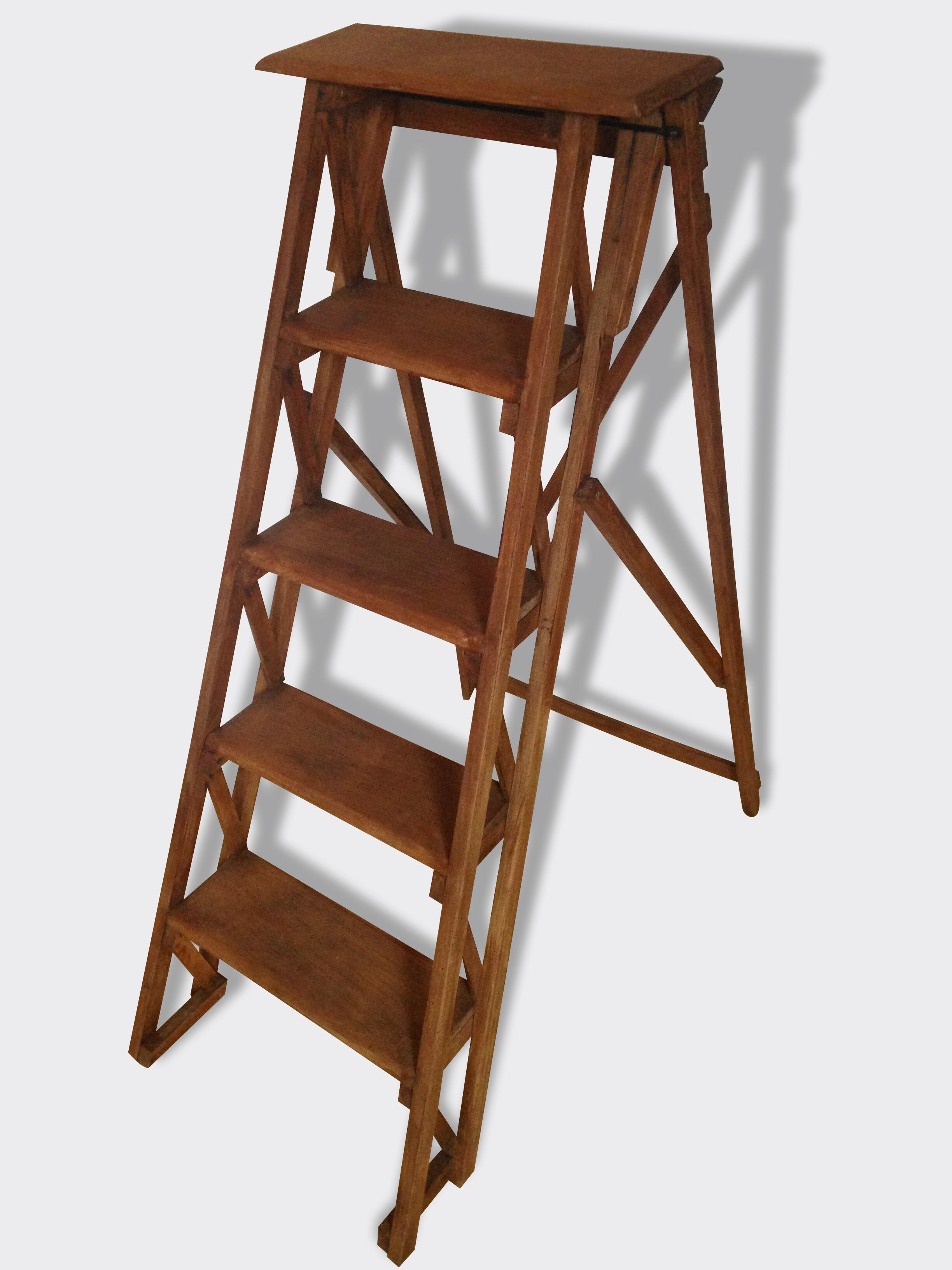 Vieil Escabeau En Bois à Vendre