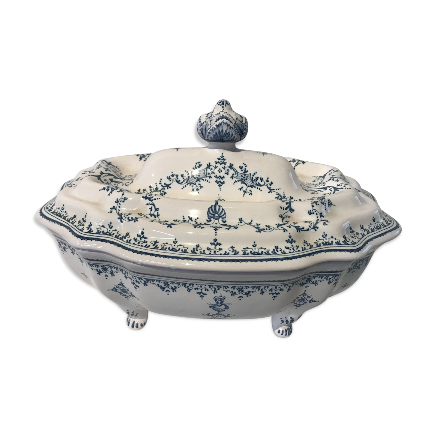 Moustier soup tureen