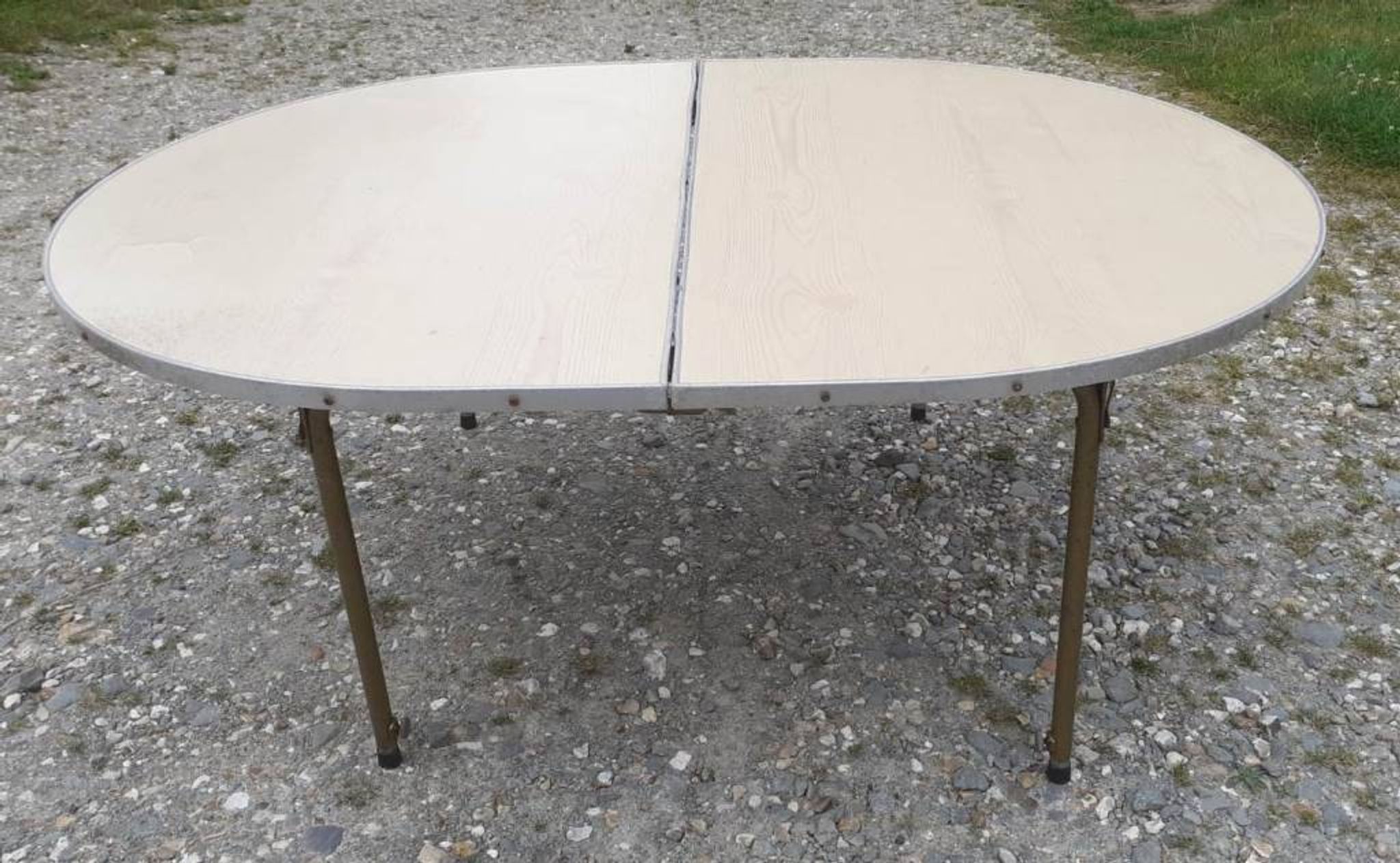 Ensemble table et duo chaises pliantes camping vintage 1970