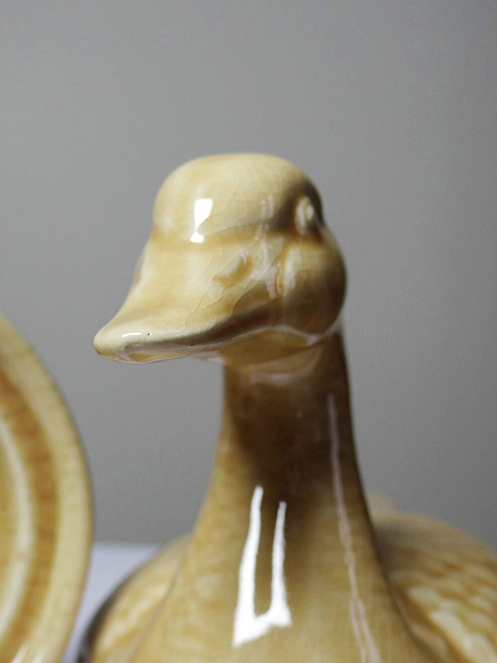 Small vintage terrine GEO from the 50s-60s, beige ceramic duck.