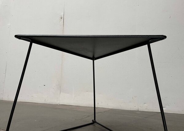 Table métallique modèle OTI postmoderne de Niels Gammelgaard pour Ikea, années 1980