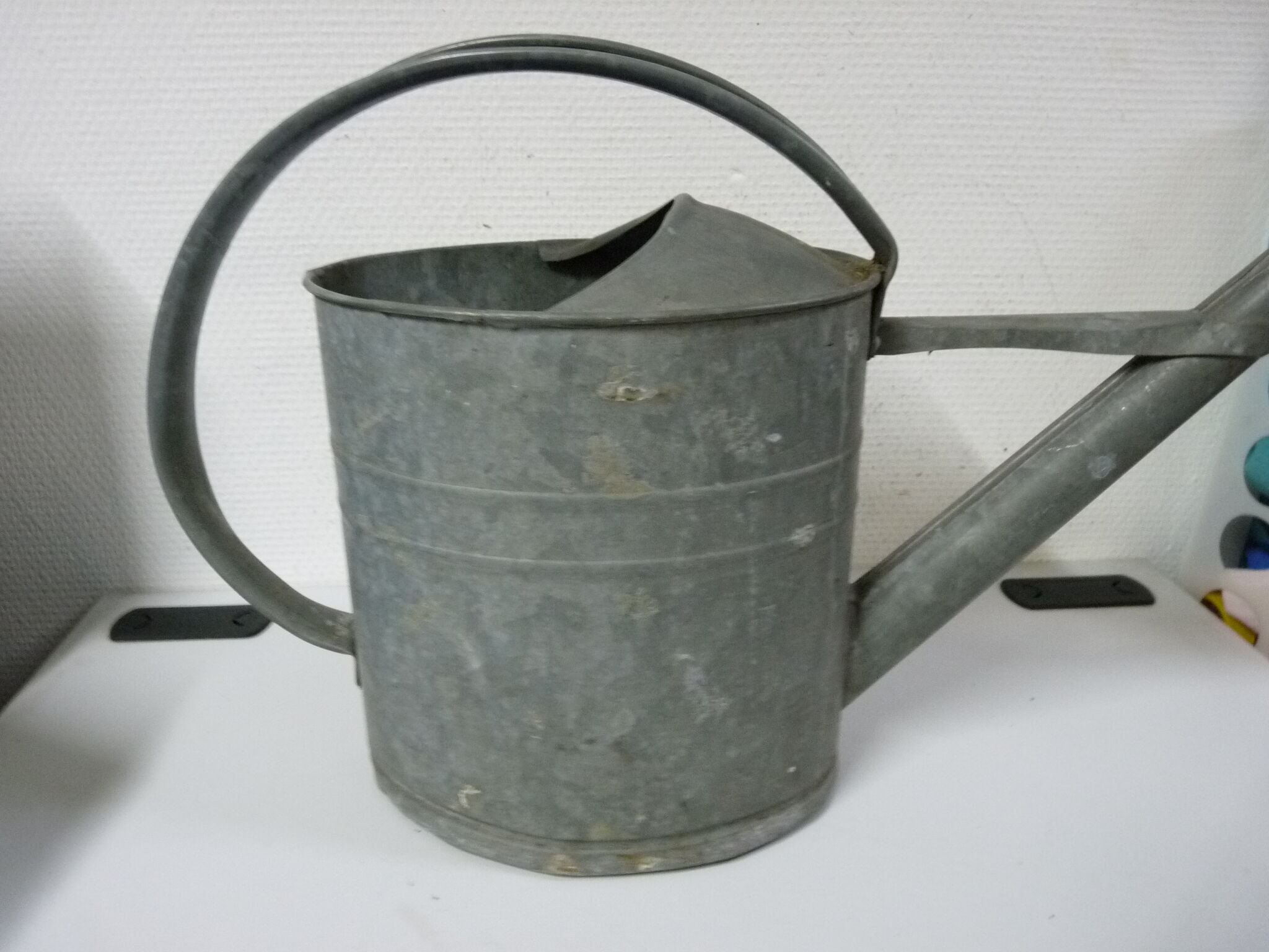 Zinc watering can