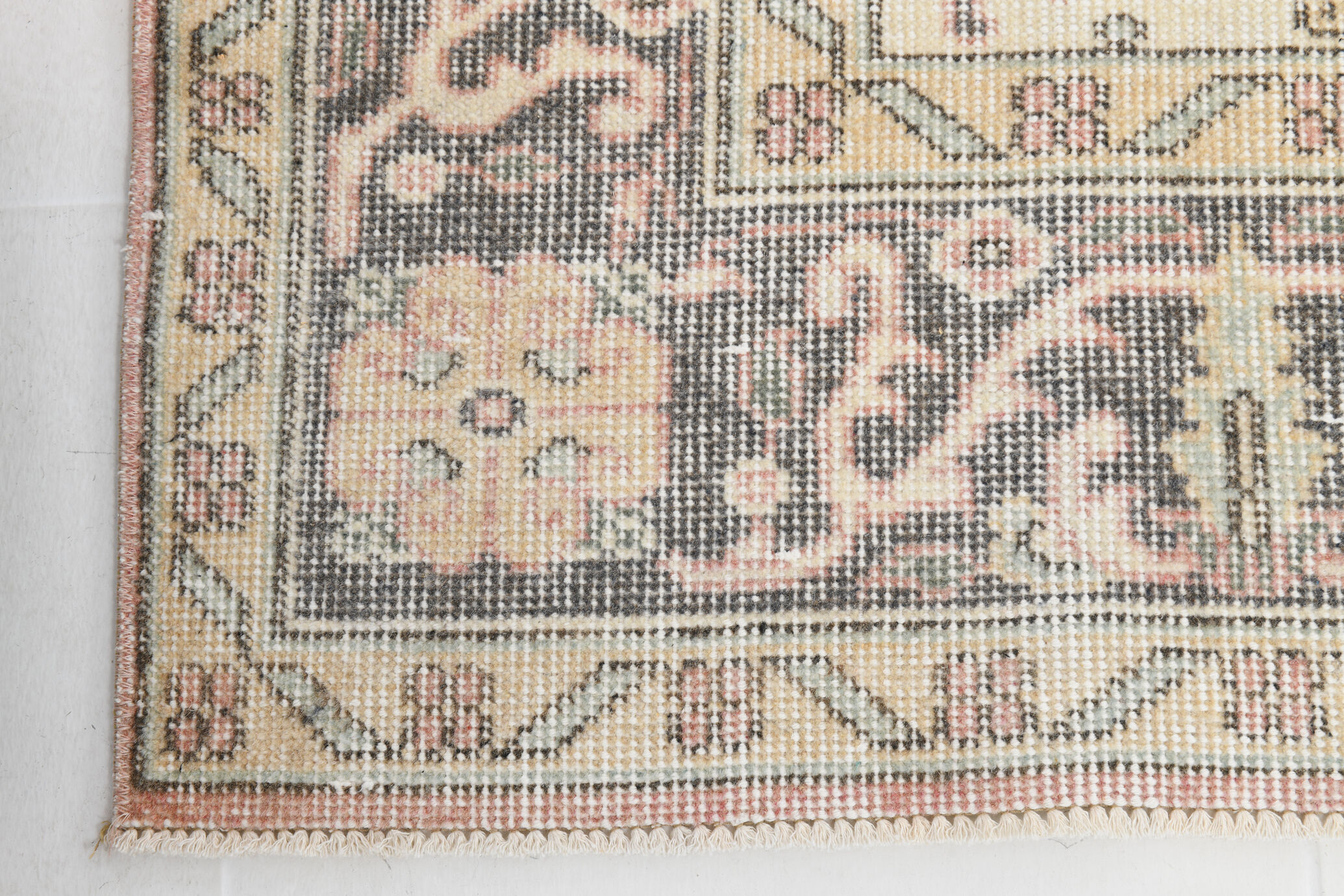 Faded red classic carpet 302x183