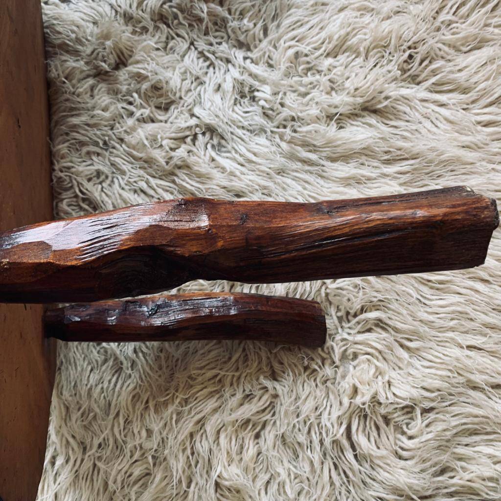 Table basse brutaliste