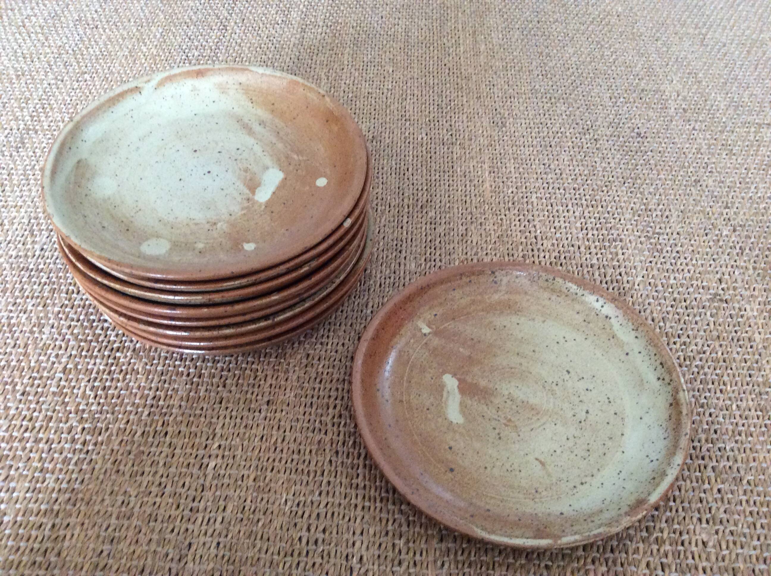 9 stoneware flat plates