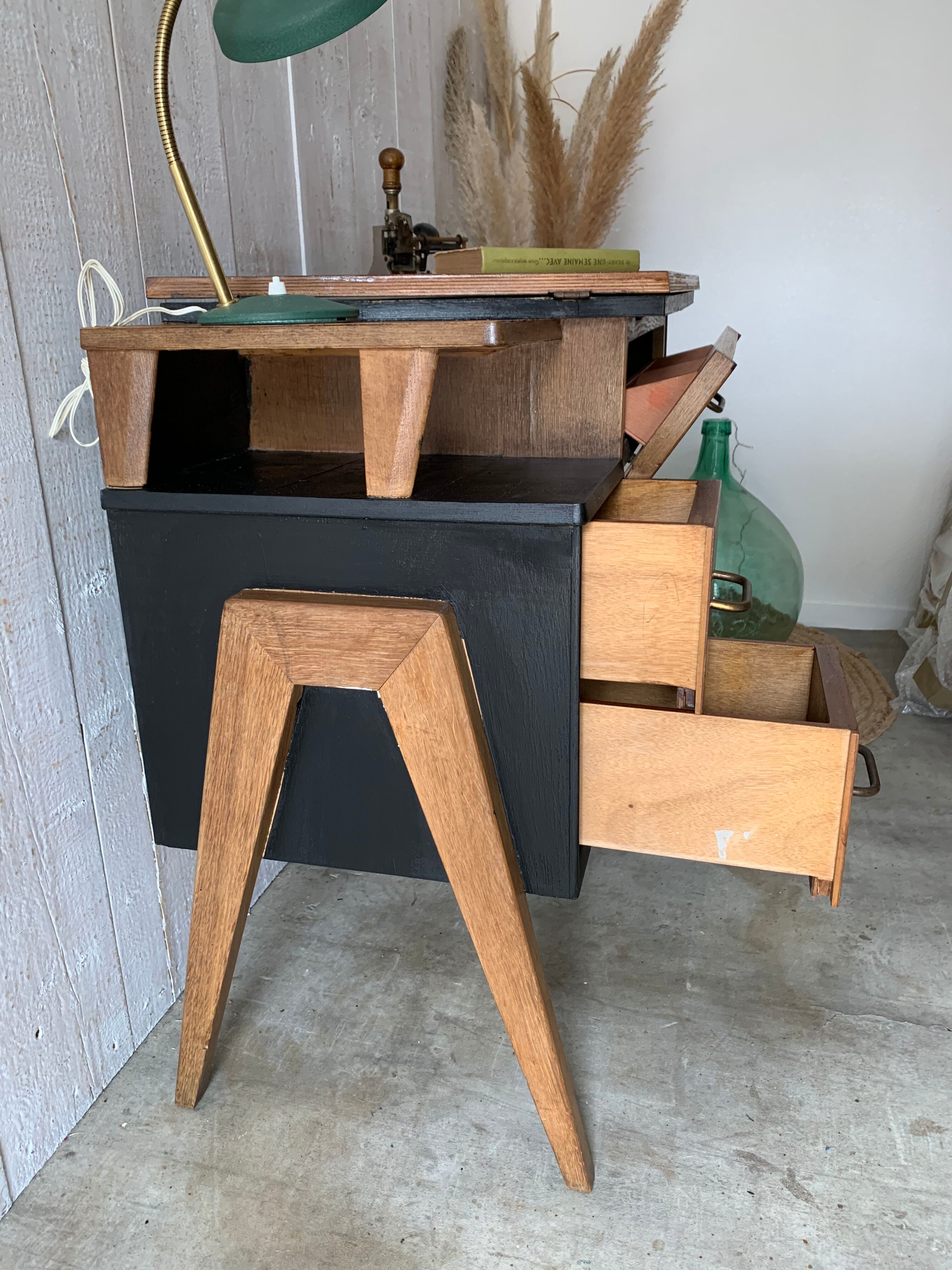 Small desk
