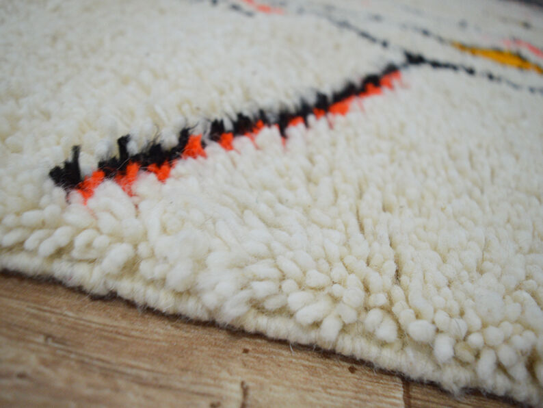 Handmade moroccan berber carpet 256 x 154 cm