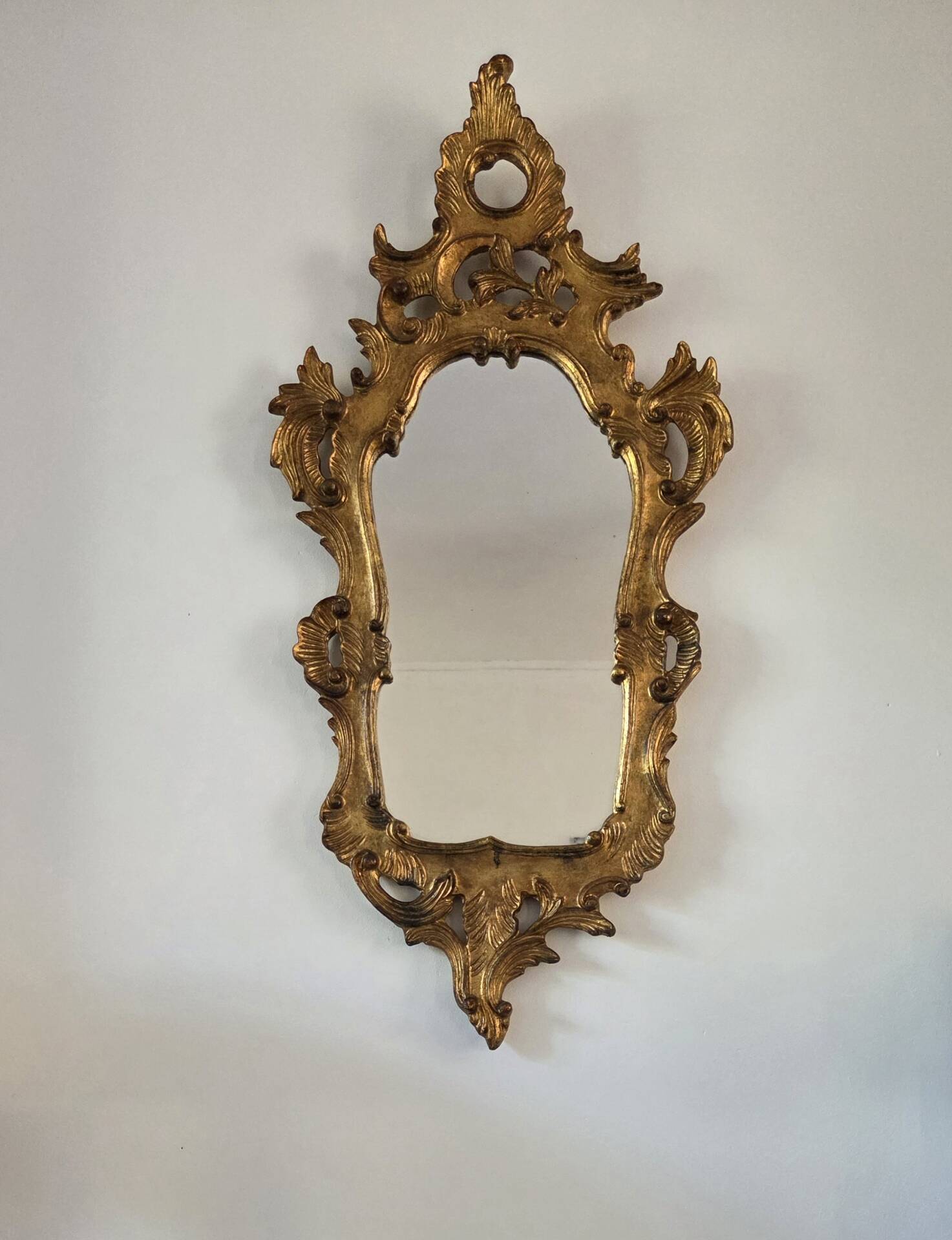 Miroir baroque en bois doré
