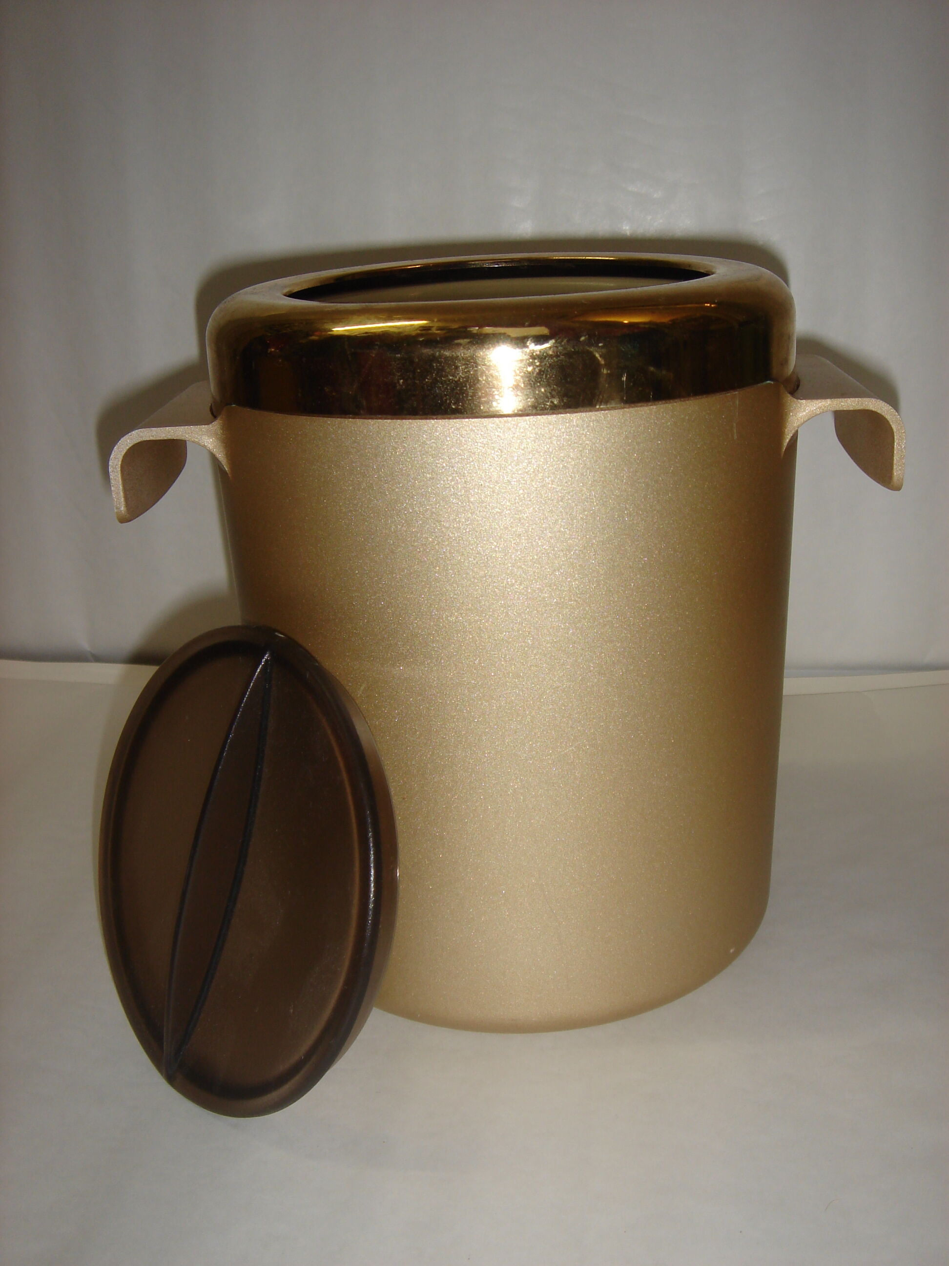 Innoplan Design Switzerland of 1970 1970 ice bucket