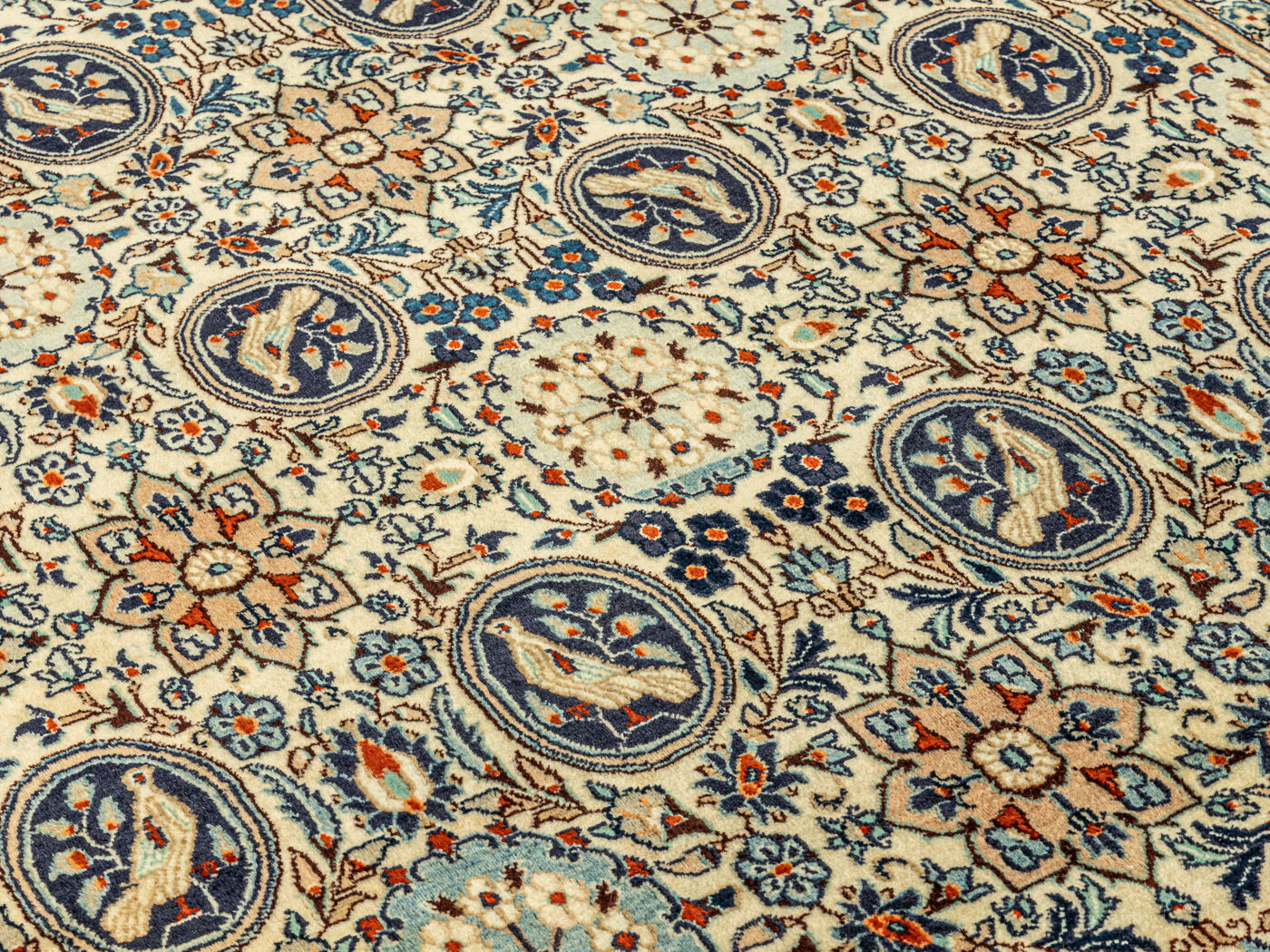 1960s carpet, 188 x 210