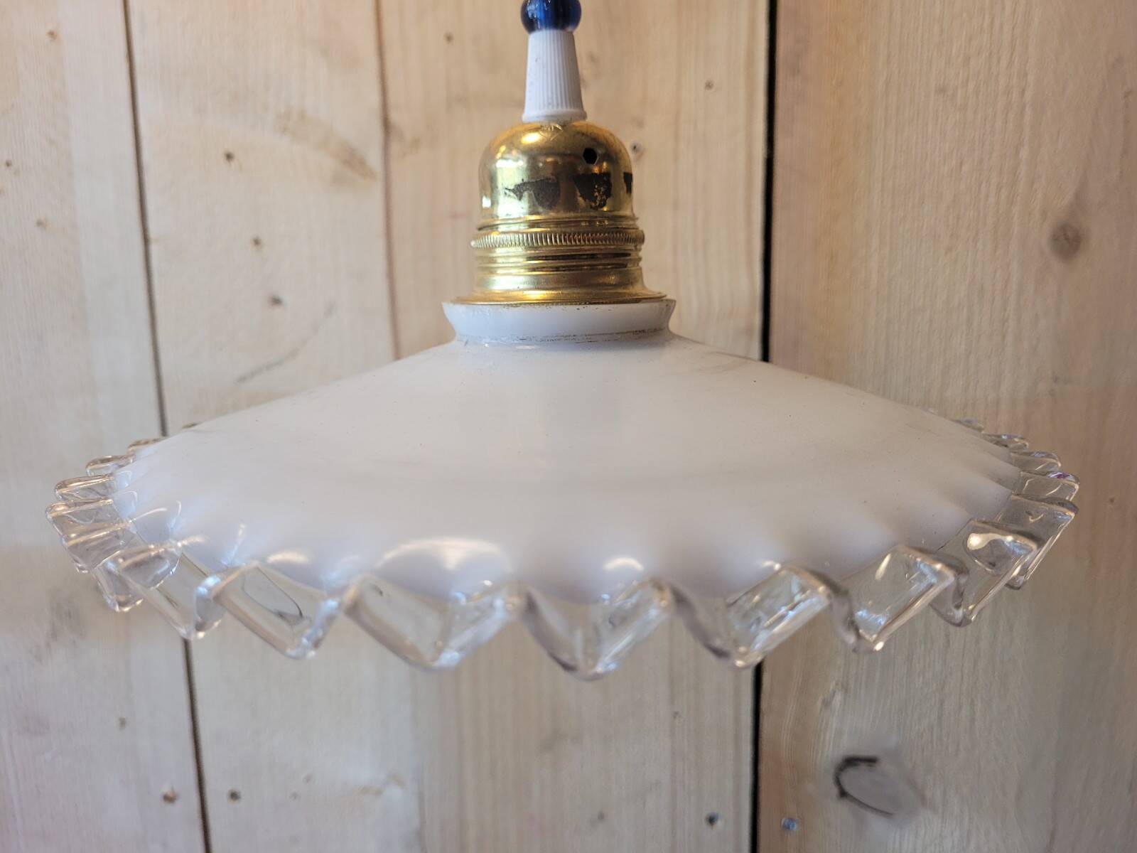 “Froufrou” pendant light