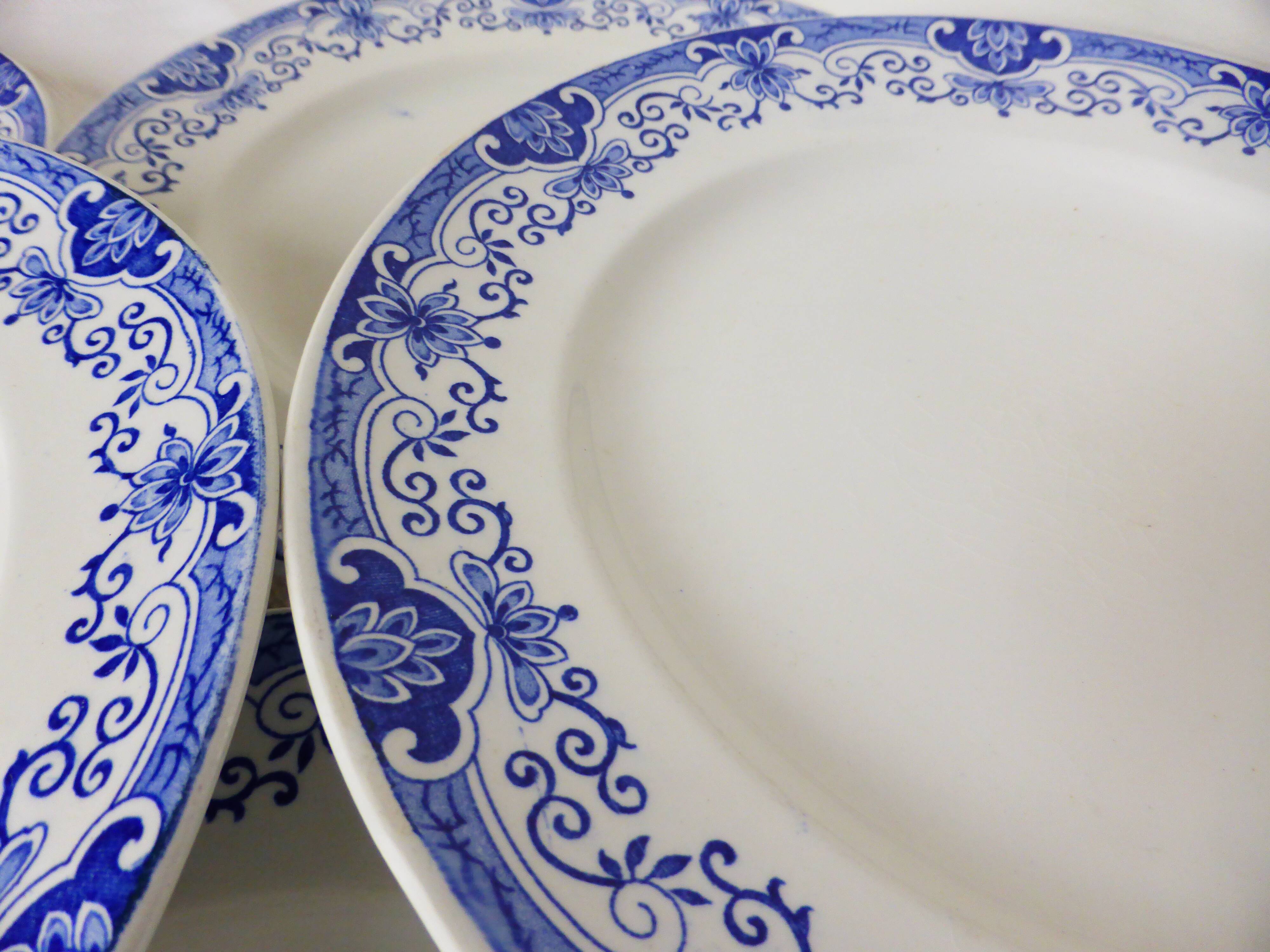 6 flat plates from the Boch Frères La Louvière porcelain model Dina