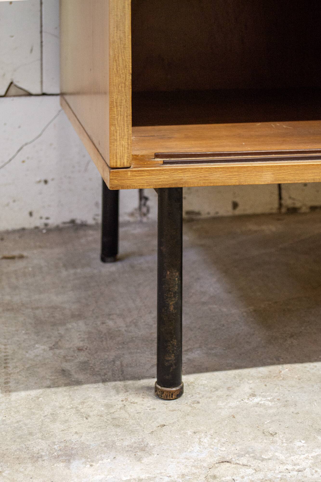 Credenza in legno e ferro Leonardo Fiori per ISA Bergamo Italia Anni '50