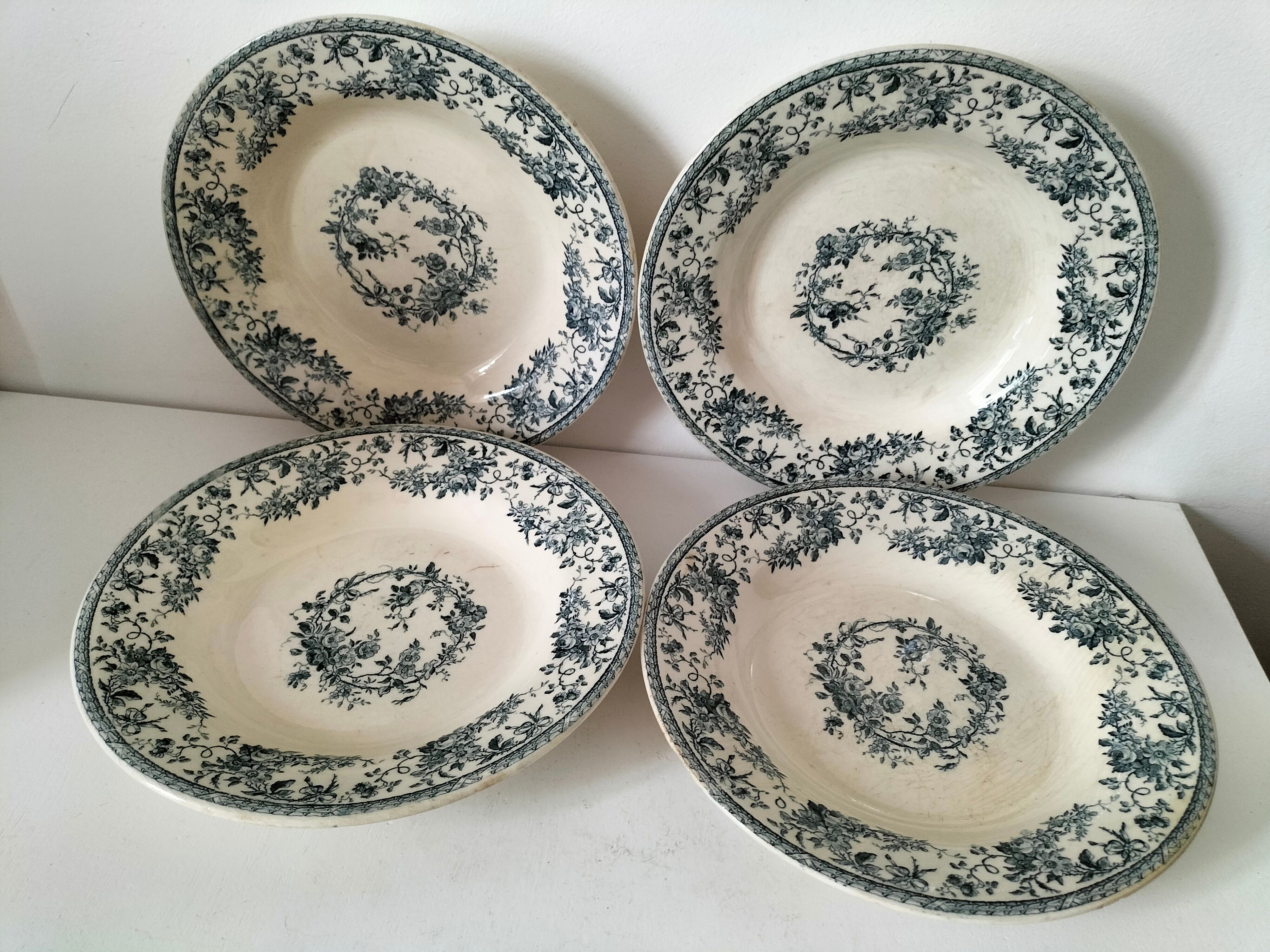 4 assiettes creuses Gien Bouquets de Roses terre de fer bleu de prusse