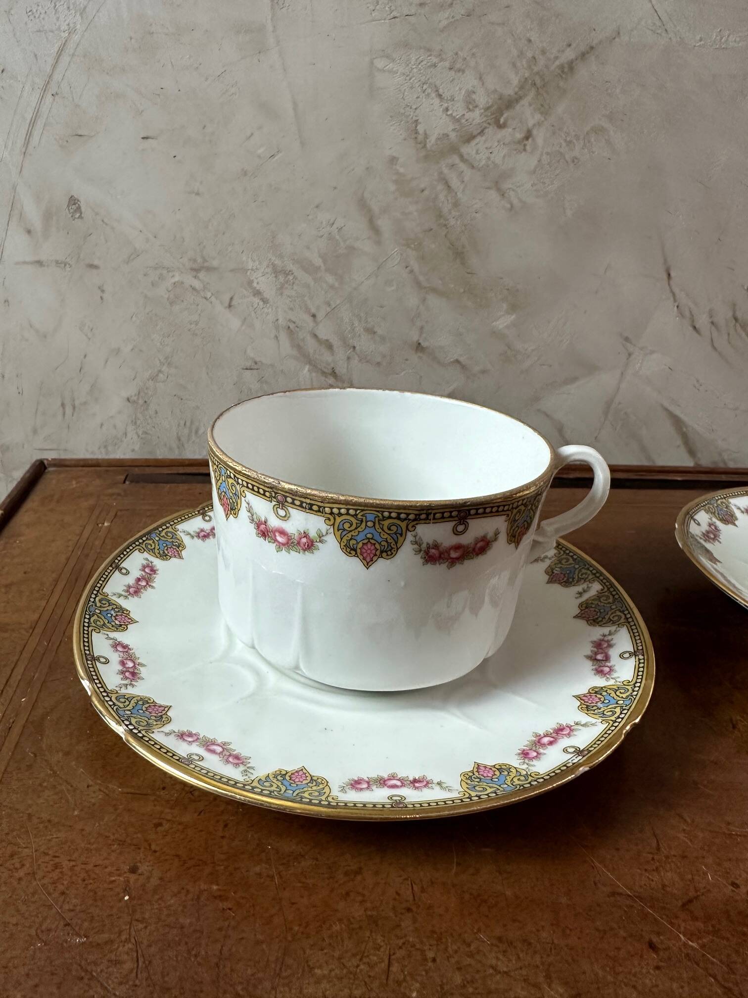Pair of porcelain luncheons