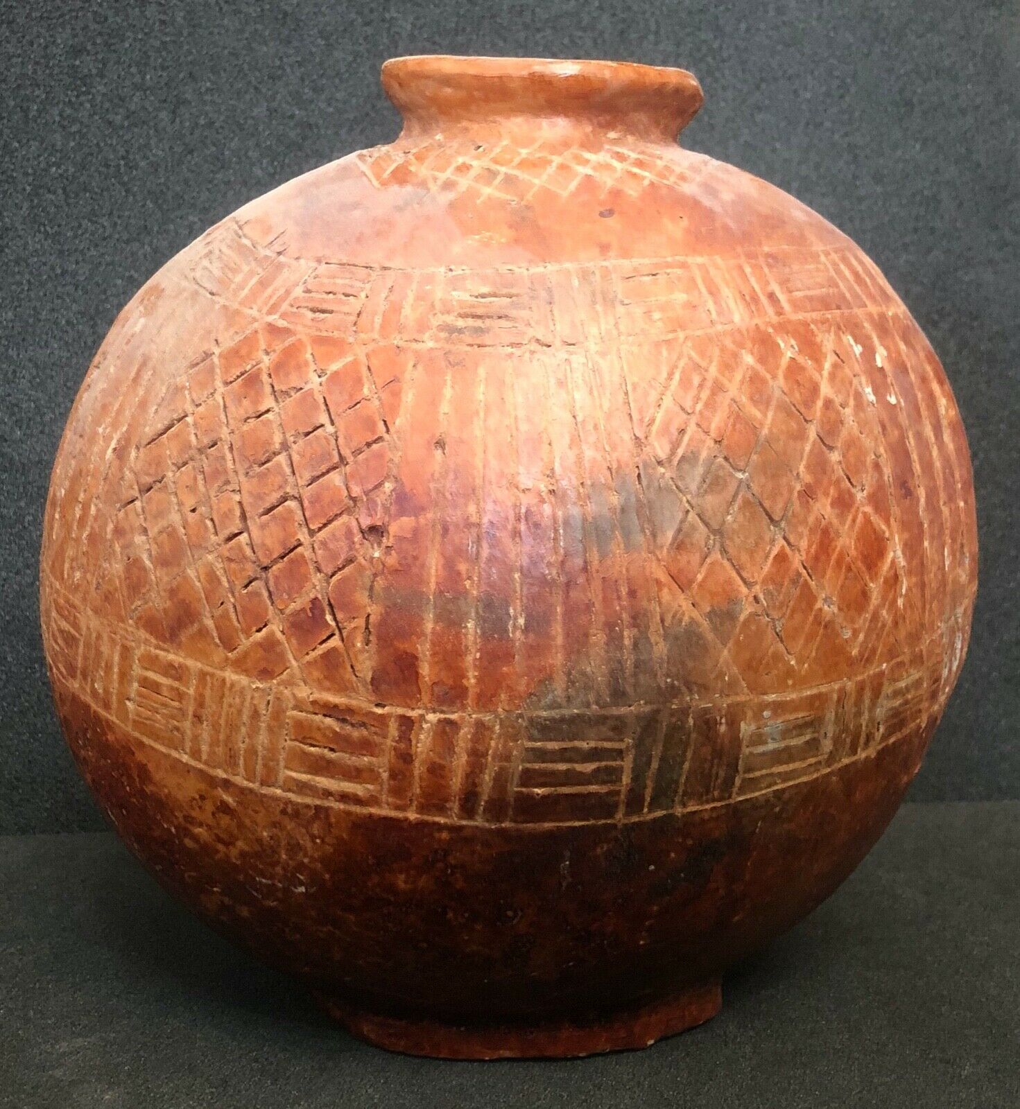 Vase o Dogon Mali milieu XXe Afrique