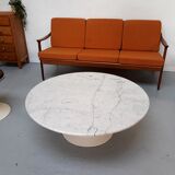 Tulip coffee table by Eero Saarinen for Knoll International