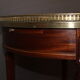 Table bouillotte de style Louis XVI en acajou vers 1920