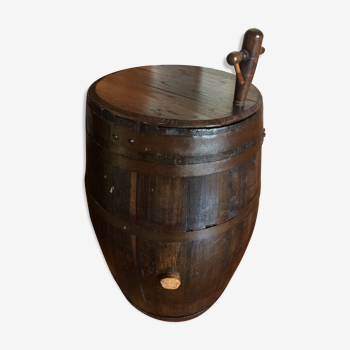 Old decoration barrel 225l