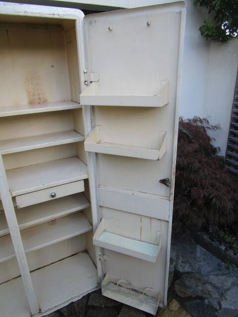 Mado antique kitchen cabinet, all metal