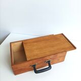 Wooden sliding box with handle