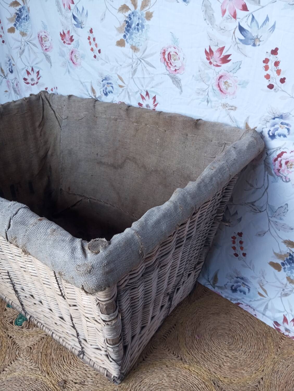 Wood and wicker basket, antique, size xxxl.