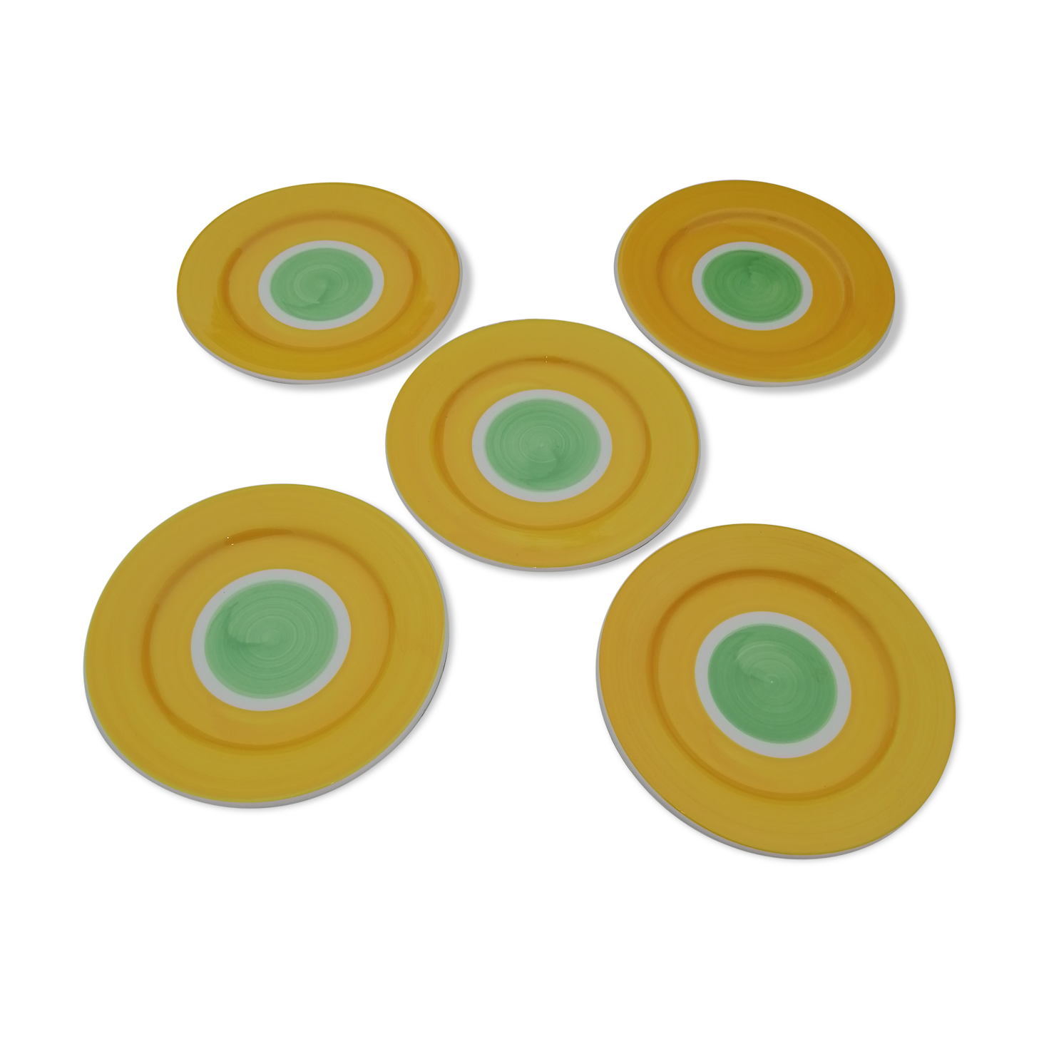 Yellow and green dessert plates