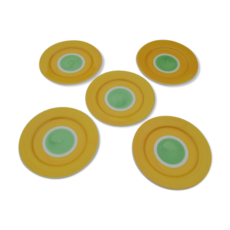 Yellow and green dessert plates