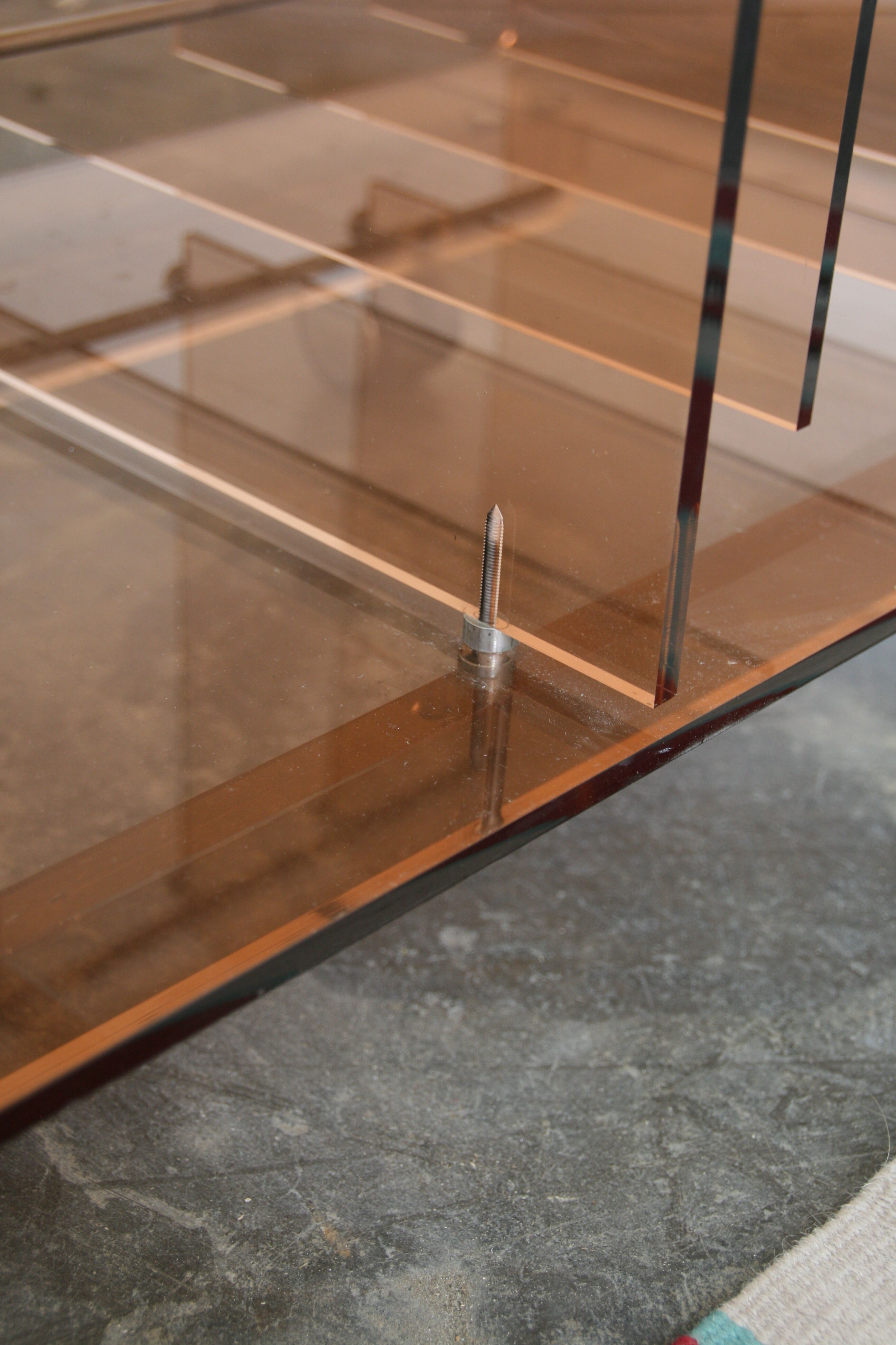 Vintage plexiglas tv/hifi unit