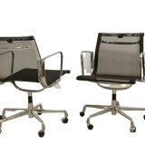 Set of 2 Charles and Ray Eames armchairs by Vitra model EA 117