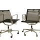 Lot de 2 fauteuils modèle EA 117 de Charles et Ray Eames par Vitra