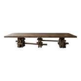 Table rectangulaire sculptée