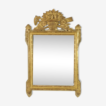 Miroir du XIXeme en bois doré de style  Louis XVI - 86 x 55 cm