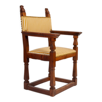 Vintage kings throne armchair in oak