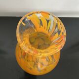 Vase en verre souflé orange soliflore