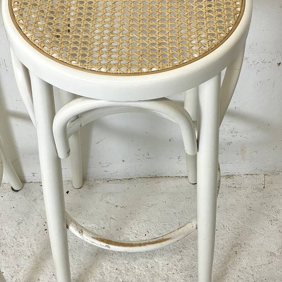Paire de tabourets de bar bois et cannage