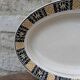 Plat de service Saint Amand modèle Trianon Terre de Fer contour géométrique