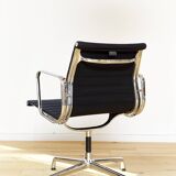 Charles & Ray Eames Aluminum Group Chair EA 108 for Vitra