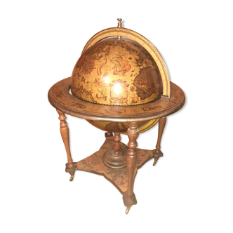 Globe bar