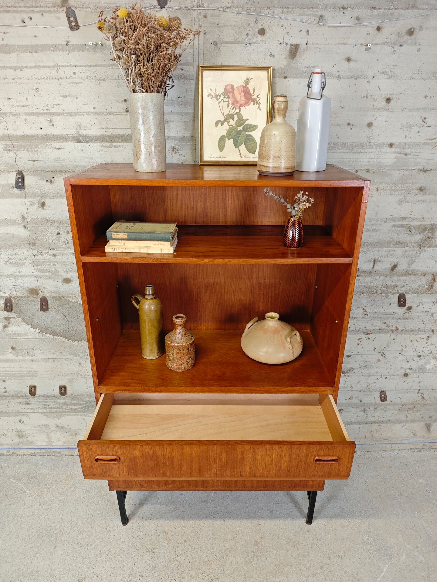Vintage library