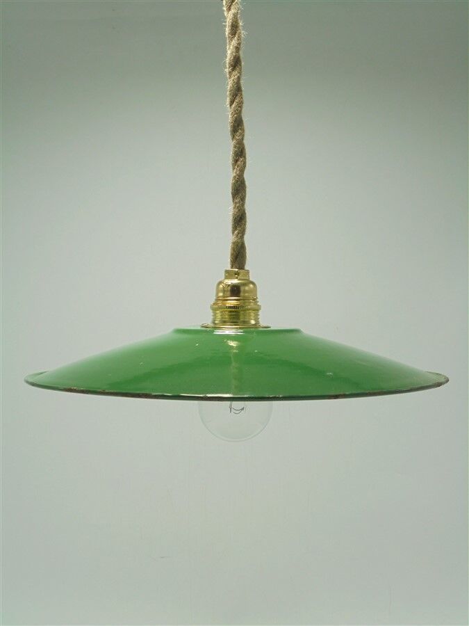 Enamelled sheet metal suspension