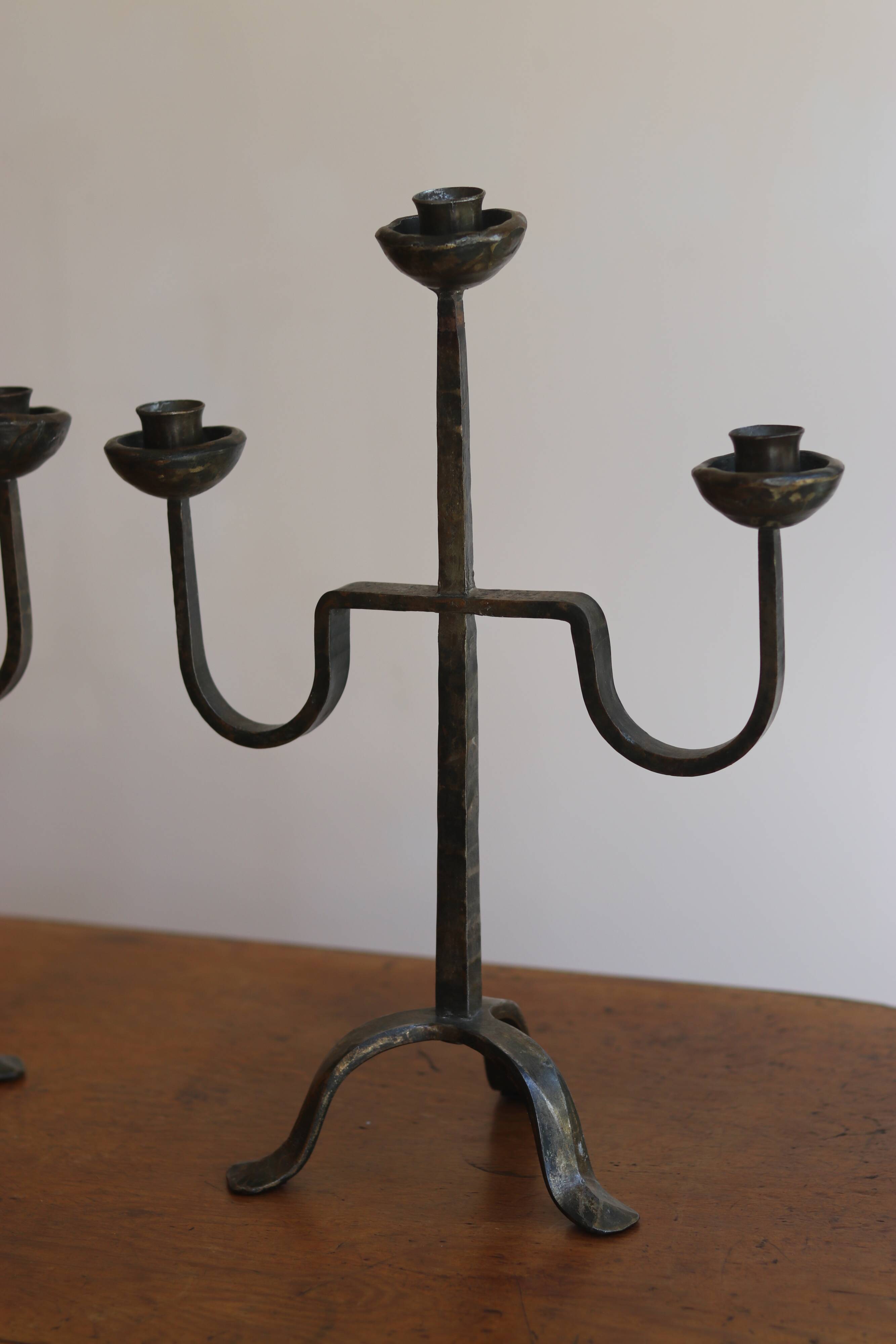 Paire de candélabres brutalistes en bronze, années 1960