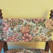 Antique poltrona trono in solid walnut with carving 19th century