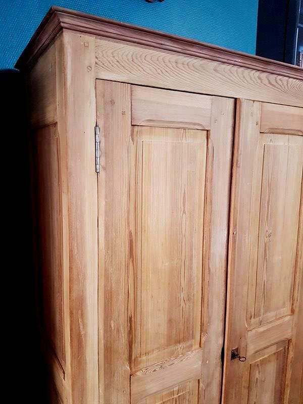 Ancienne Armoire Parisienne