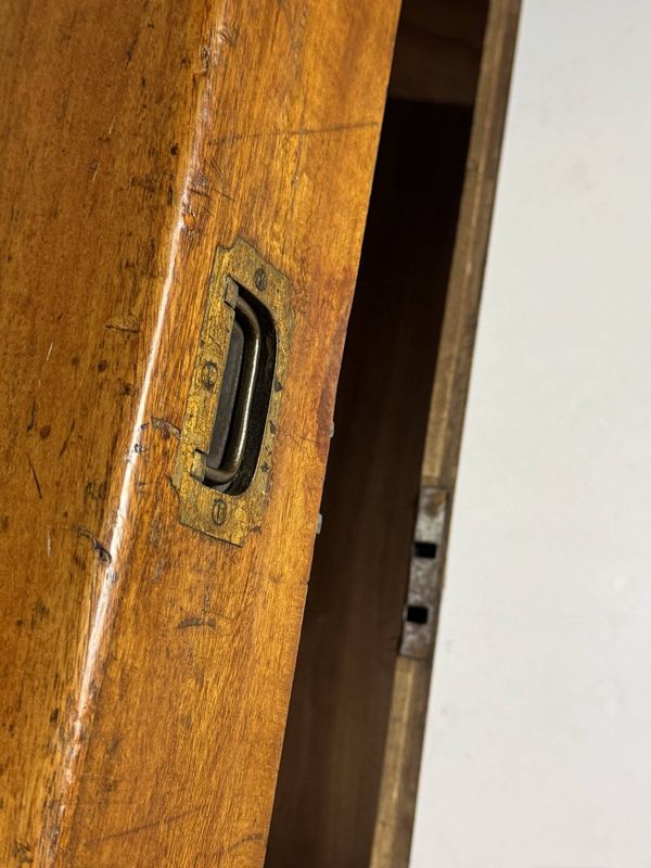 Coffre de campagne en camphre antique du 19ème siècle