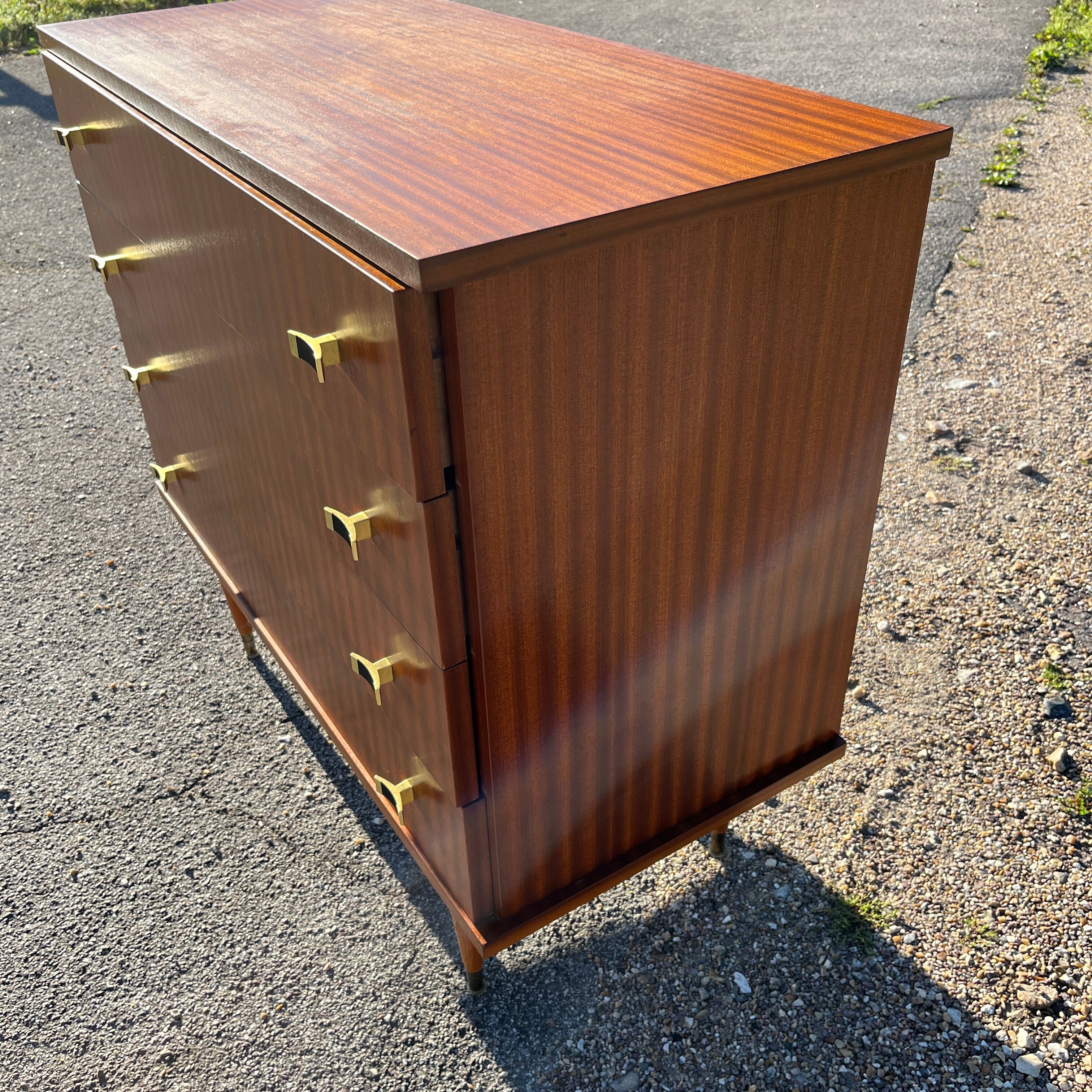 Vintage chest of drawers 4 drawers