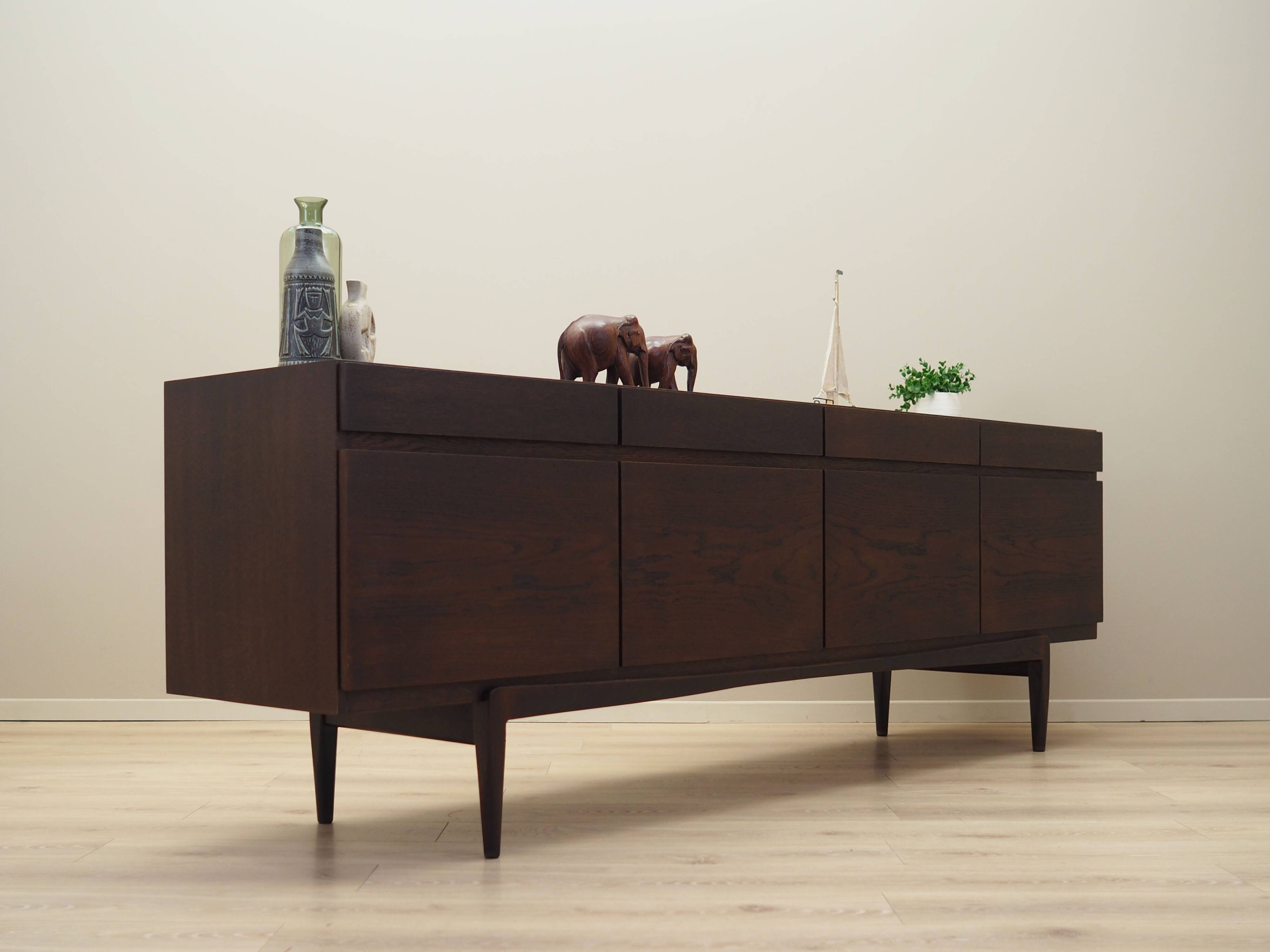 Oak sideboard, Danish design, 1970s, designer: Ib Kofod Larsen, manufacturer: Faarup Møbelfabrik