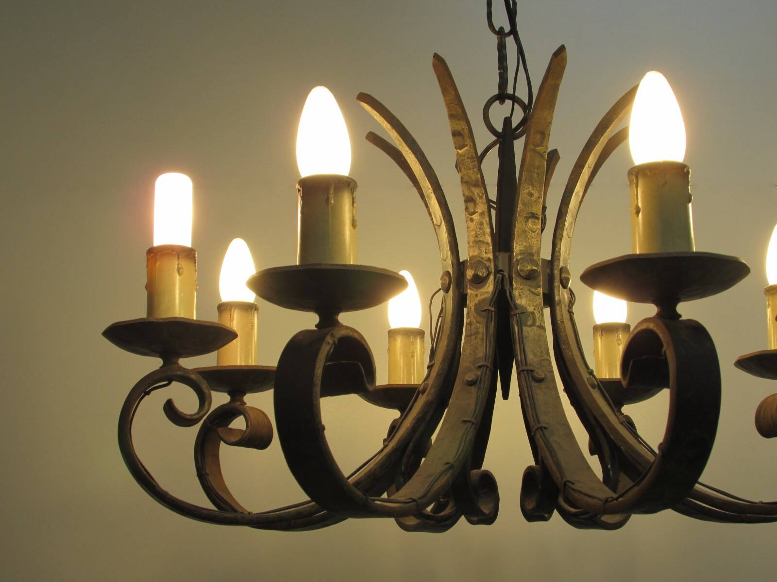 Lustre en fer forgé des années 1940