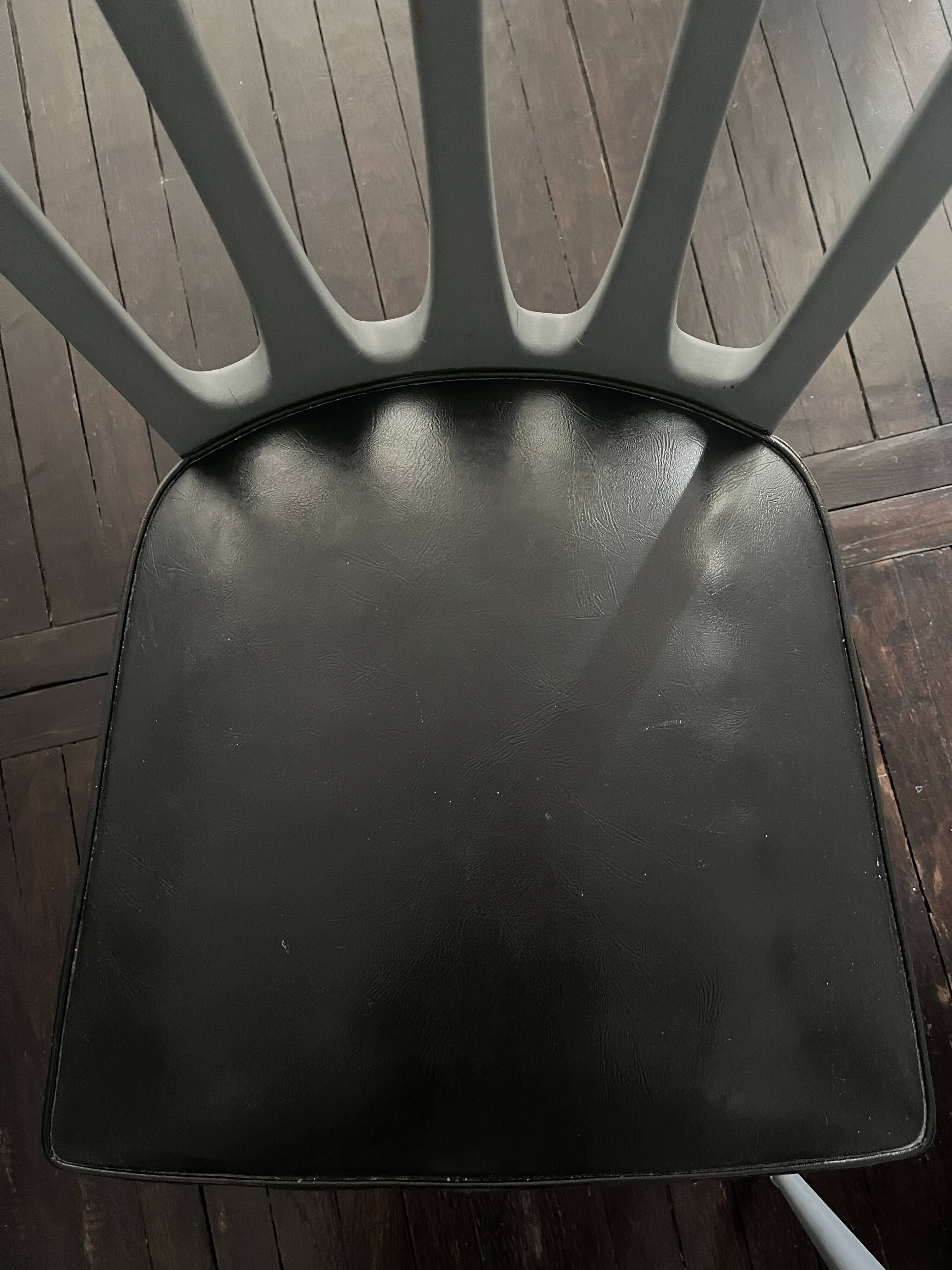 6 chairs from the 1950s